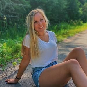 Meet your Posher, Kaitlin